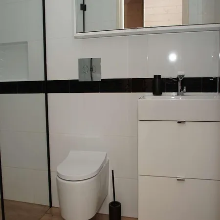 Beautiful Home, 2 Bedrooms,