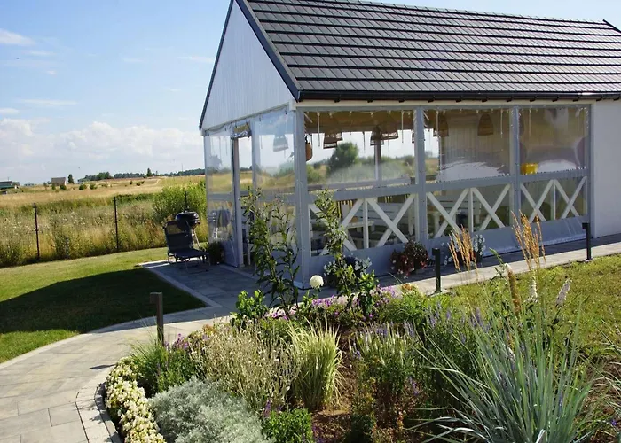 Beautiful Home, 2 Bedrooms, Tatil Evi Mielenko